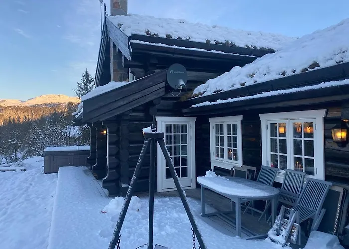 Дом отдыха Stor Velutstyrt Laftehytte Med Usjenert Uteplass, Flott Utsikt Og Jacuzzi Eggedal