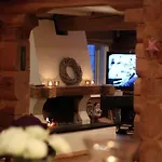 Stor Velutstyrt Laftehytte Med Usjenert Uteplass, Flott Utsikt Og Jacuzzi Prázdninový dům *